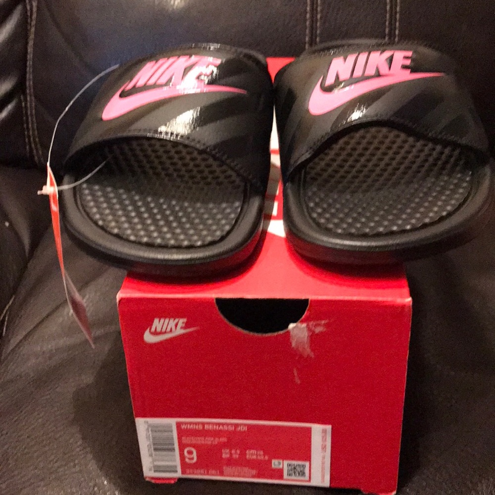 Wmns Benassi JDI